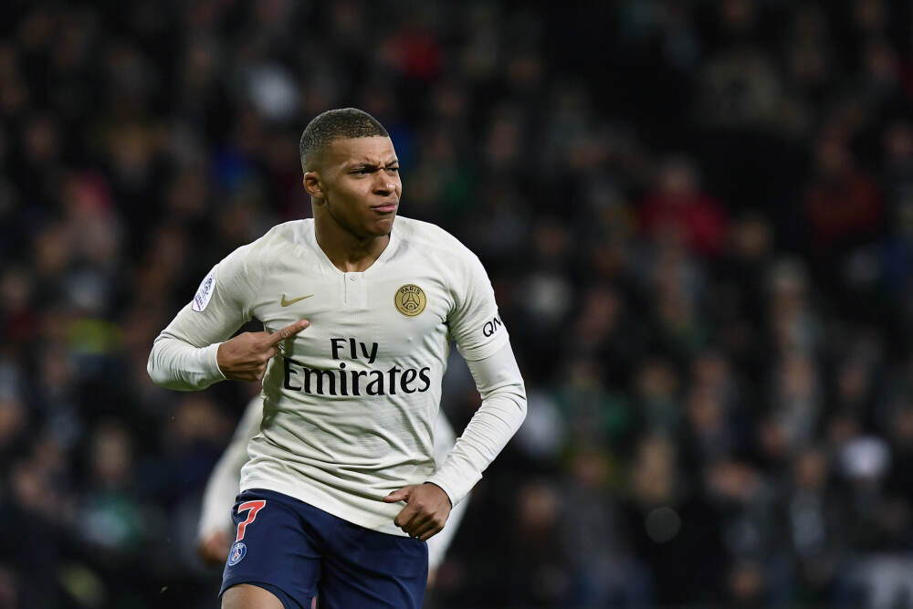 女人愿意让你追, 通常会通过这4个细节告诉你